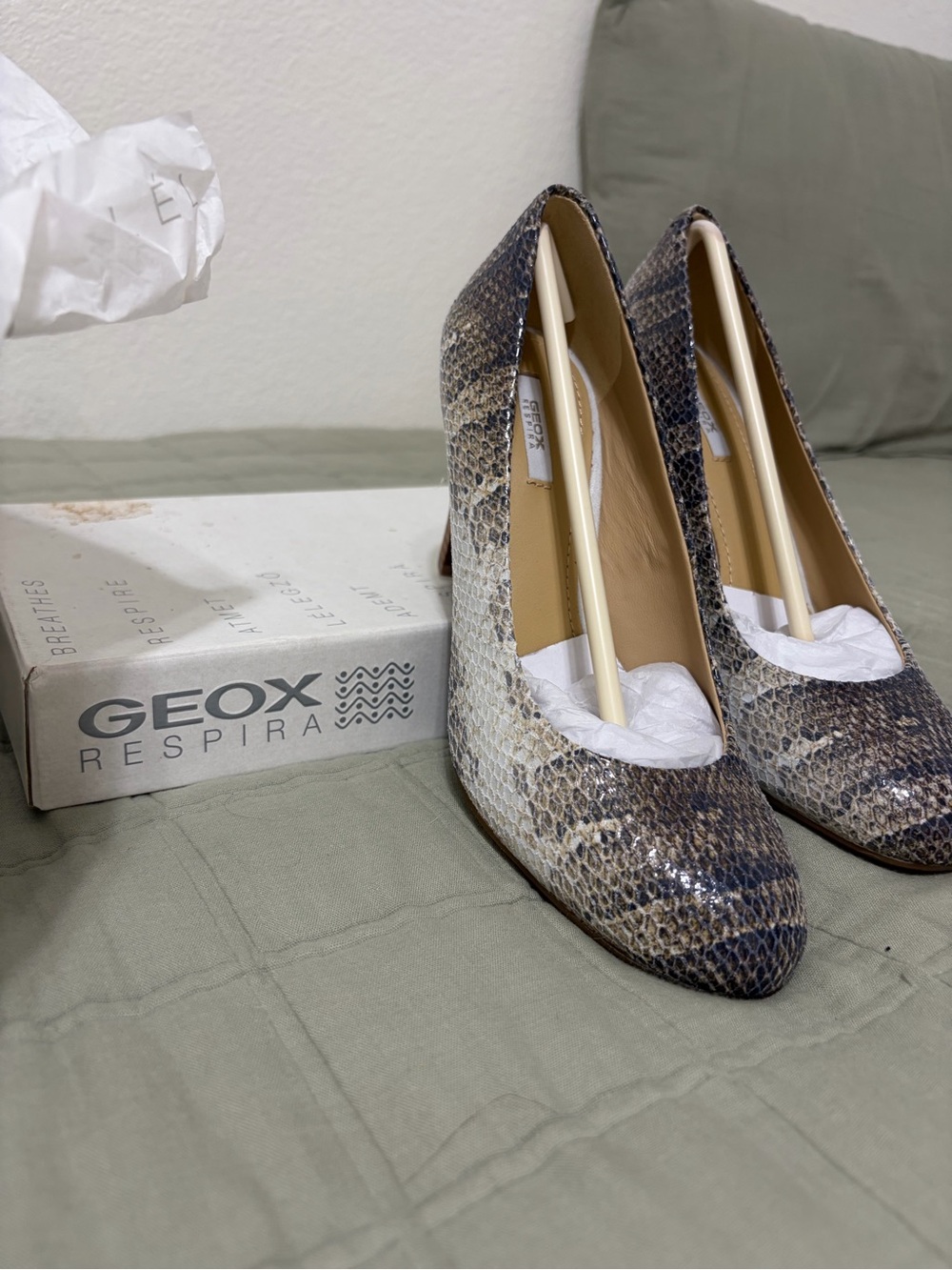 Geox Women's Snakeskin Pointed Toe Heels in Brown and Cream